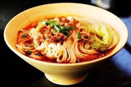 梦见在瓜碗里吃杂面,瓜碗杂面，探寻潜意识中的味蕾之旅