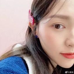 女自拍吃瓜,女性视角下的美食诱惑