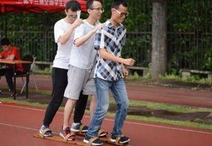 操场情侣吃瓜,校园爱情的甜蜜与争议