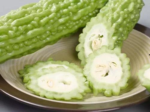 吃瓜忘事,轻松一夏，尽享生活美好时光