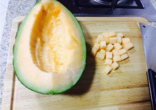 吃哈密瓜嘴烂了,揭秘嘴烂原因及预防措施