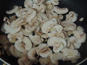 小瓜能和口蘑一起吃吗