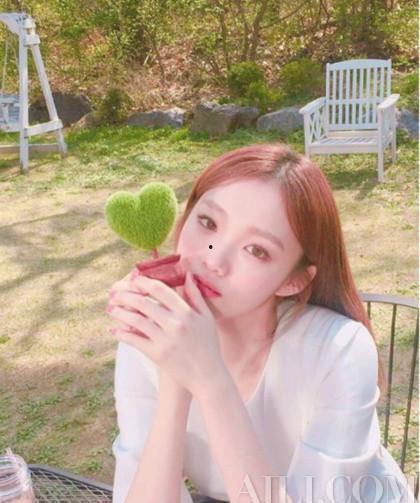 大仙和姐姐吃瓜,大仙与姐姐的瓜田奇遇记